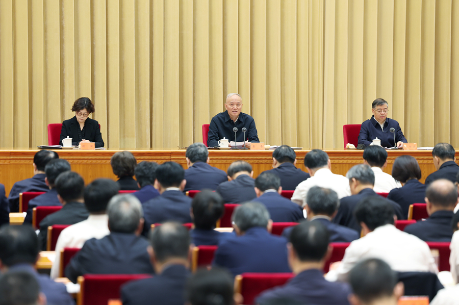 10月7日至8日，全国宣传思想文化工作会议在北京召开。会上传达了习近平重要指示。中共中央政治局常委、中央书记处书记蔡奇出席会议并讲话。